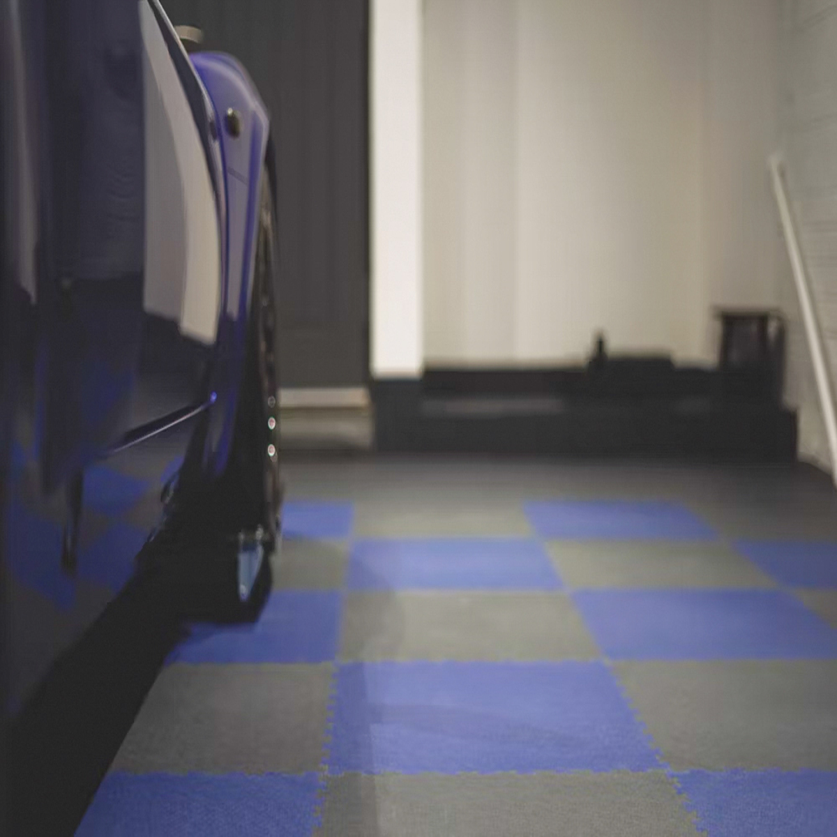 Interlocking Floor Tiles & Ramps Single Garage Pack (19m2 + 7 ramps) Blue & Graphite X500/7